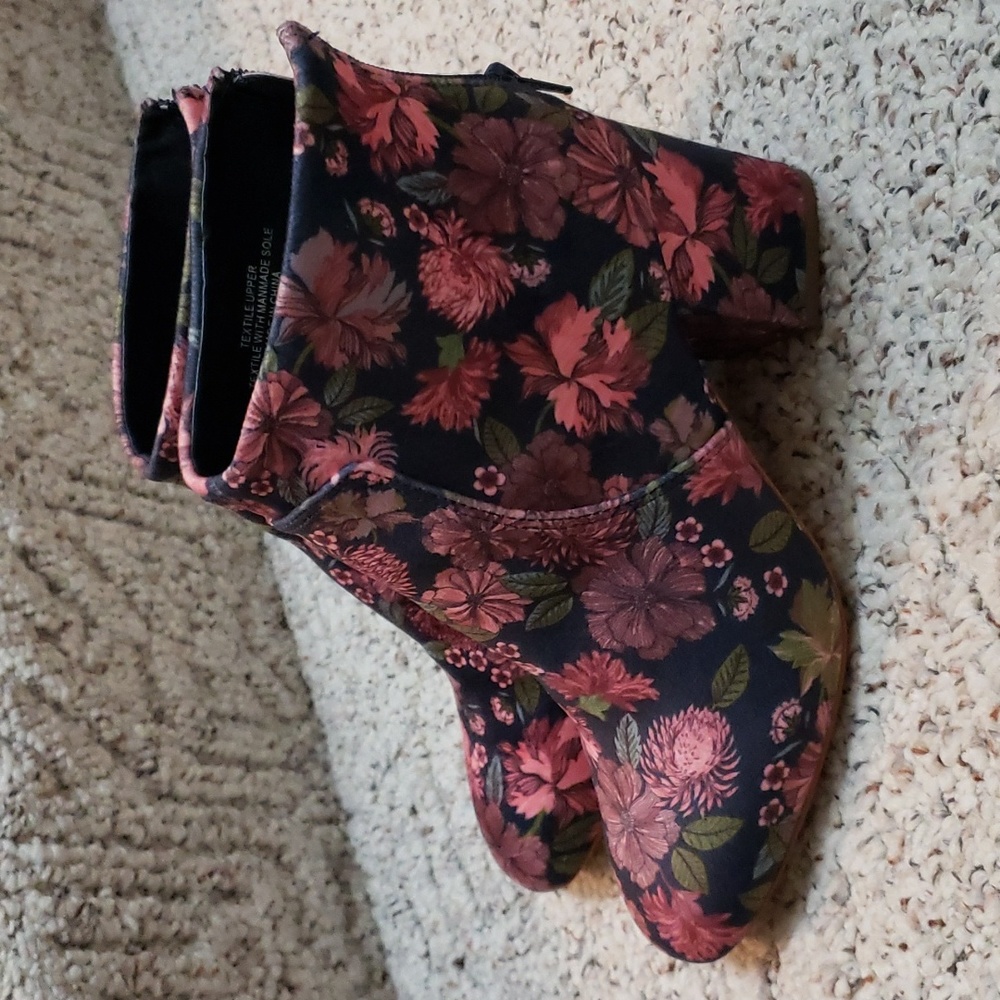 Loft Floral Booties